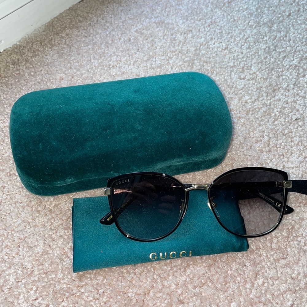 ❌SOLD❌ Gucci 57 mm Gradient Cat Eye Sunglasses